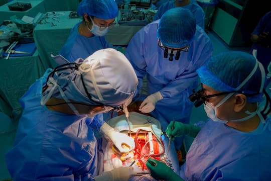 Chạy đua hồi sinh sự sống cho bệnh nhi 15 tuổi suy tim