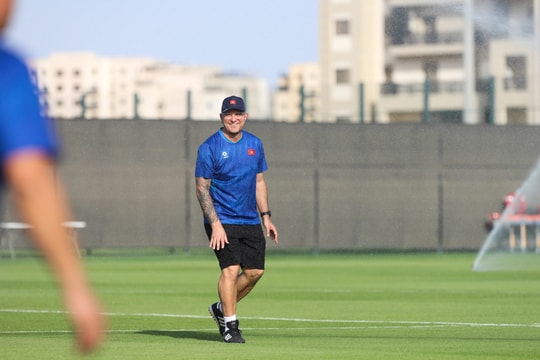 HLV Cristiano Roland: “Cả Việt Nam tự hào về U17 Việt Nam”