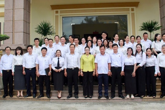 Phó Chánh án TANDTC Nguyễn Hải Trâm làm việc với TAND khu vực 1 - Quảng Trị