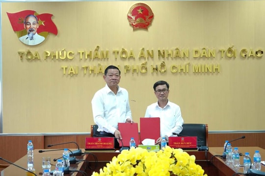 Bàn giao công tác Chánh tòa Tòa Phúc thẩm TANDTC tại TP.HCM