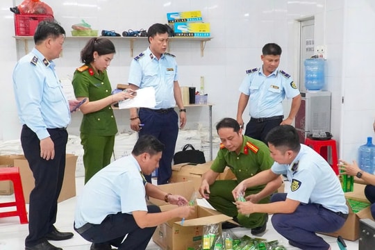 Phá đường dây sản xuất dầu gió giả