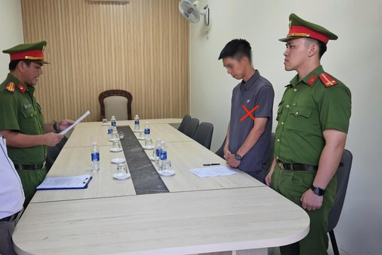 Mạo danh cán bộ Sở để lừa làm sổ đỏ
