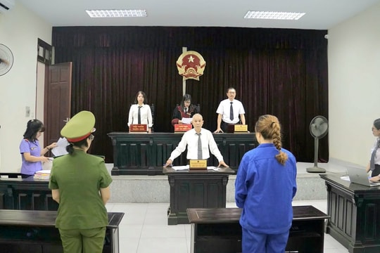 Người phụ nữ hành hung hàng xóm ở chung cư được trả tự do tại Tòa