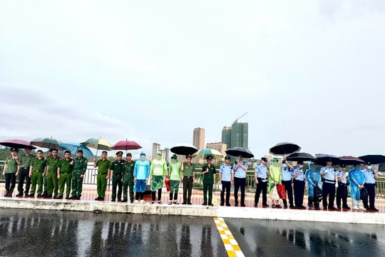 Ngăn chặn nhóm 19 người nước ngoài vượt biên trái phép tại Móng Cái