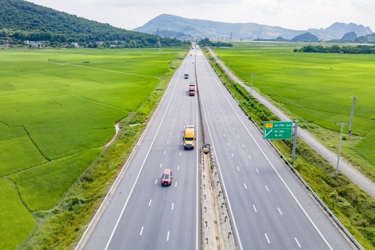 Đề xuất thu phí 13 tuyến cao tốc: Tính theo km, thấp nhất 900 đồng/km