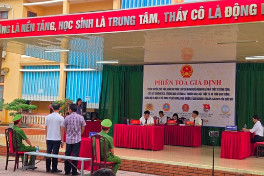 TAND Khu vực 5 - Thanh Hoá tổ chức phiên tòa giả định tuyên truyền pháp luật