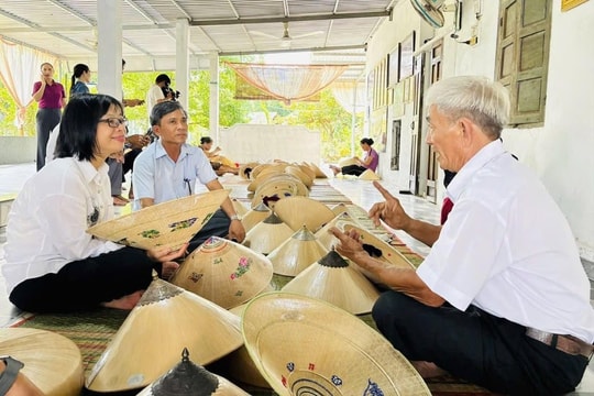 Gia Lai phát triển làng du lịch cộng đồng gắn với bảo tồn nghề nón ngựa Phú Gia
