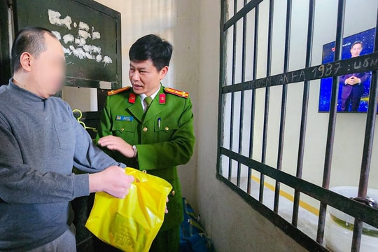 Ánh sáng nhân văn phía sau khu giam tử tù