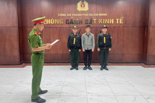Thu lợi bất chính hơn 3,5 tỷ đồng từ bán giày, dép giả mạo nhãn hiệu