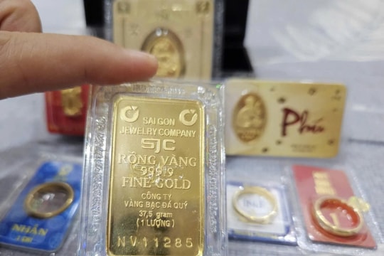 Giá vàng hôm nay (23/5): Đồng loạt đi xuống