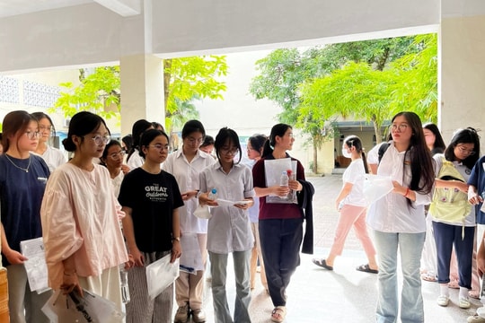 Các thí sinh tham dự kỳ thi Đánh giá năng lực ĐH Sư phạm Hà Nội
