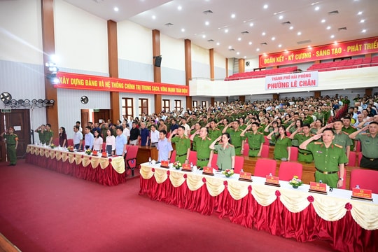 Công an Hải Phòng xây dựng hình ảnh đẹp về người chiến sĩ trong lòng nhân dân