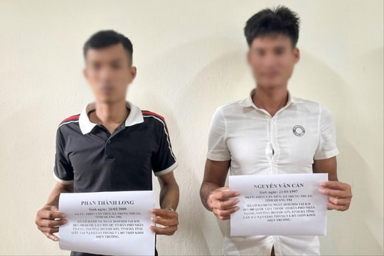 Cặp đôi gây tai nạn rồi bỏ trốn