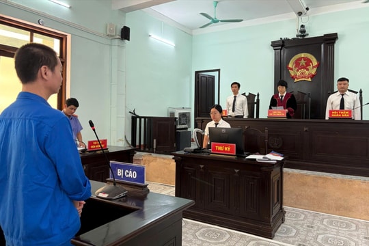 Lĩnh 27 tháng tù vì trộm vàng của “vợ hờ”