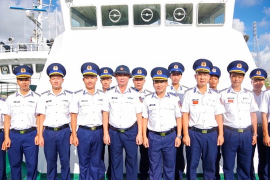 Ban Thường vụ Đảng ủy Vùng Cảnh sát biển 4 kiểm tra Đảng ủy Hải đoàn 42
