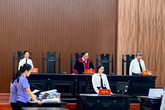 Radio pháp đình: Cái giá của giấc mơ “việc nhẹ, lương cao”