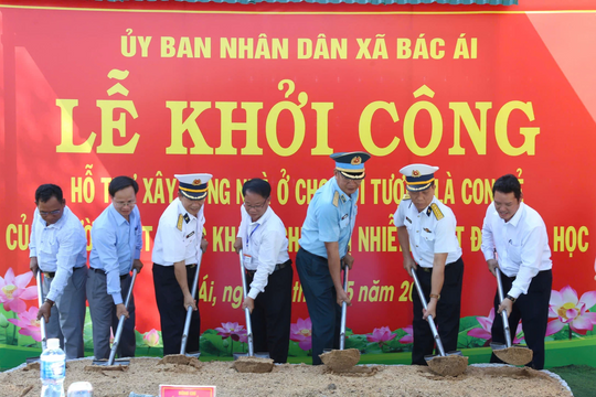 Xuất quân xây nhà hỗ trợ gia đình chính sách