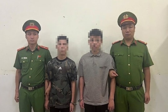 Bắt giữ 2 đối tượng dùng vũ khí quân dụng đánh người