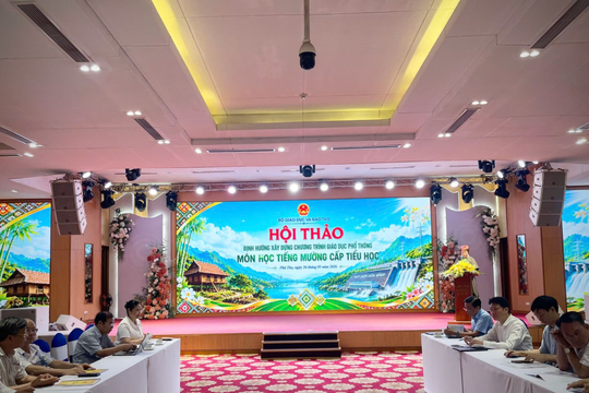 Giữ hồn tiếng Mường từ ghế nhà trường