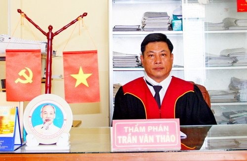 Người Thẩm phán gần dân, hiểu dân