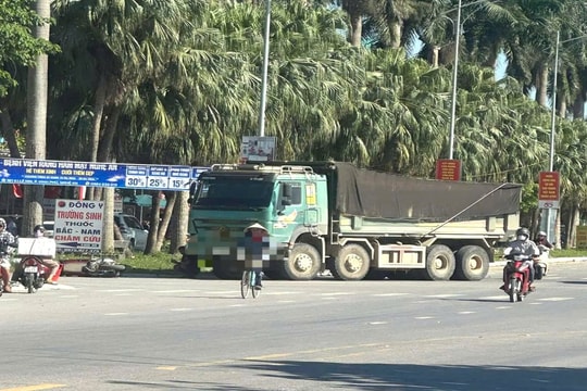 Một người tử vong sau va chạm với xe tải