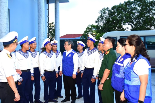 TP.HCM thăm, động viên hơn 1.600 chiến sĩ mới