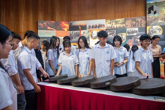 Quảng Ninh: Khai mạc triển lãm “Cồng chiêng Tây Nguyên - Thanh âm từ đại ngàn"