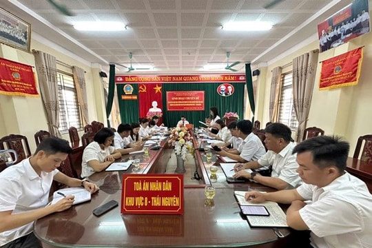 Cán bộ TAND khu vực 8 - Thái Nguyên học Bác từ tinh thần vì nhân dân phục vụ