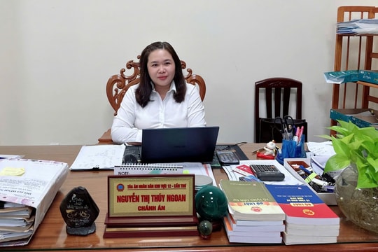 Nữ Chánh án tận tâm với nghề