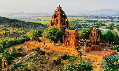 Phát triển thương hiệu du lịch văn hóa Khánh Hòa