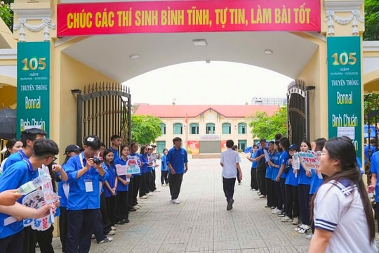 Hơn 61.000 học sinh tại Hải Phòng bước vào môn thi đầu tiên