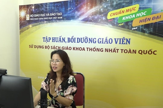 Tập huấn sử dụng sách giáo khoa cho giáo viên cả nước