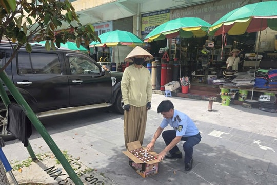 Lợi dụng thông tin về xăng E10 để bán phụ gia nhập lậu