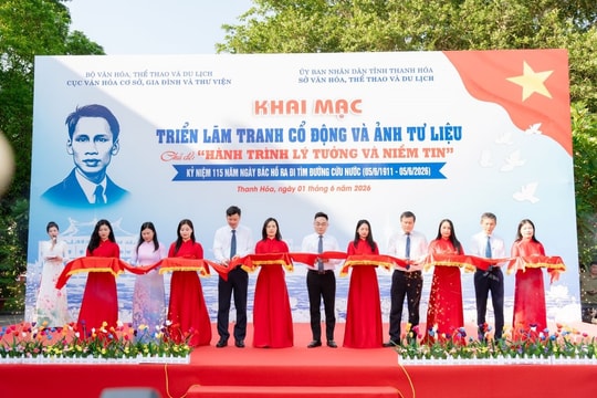 Triển lãm tranh, tư liệu kỷ niệm 115 năm Ngày Chủ tịch Hồ Chí Minh ra đi tìm đường cứu nước