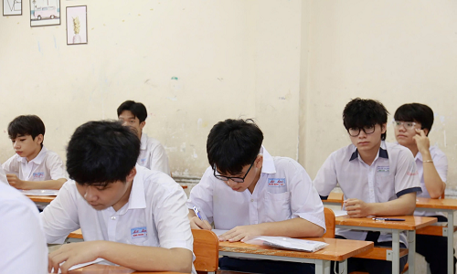 Thi tốt môn Ngữ văn, thí sinh TP.HCM hào hứng làm môn Ngoại ngữ