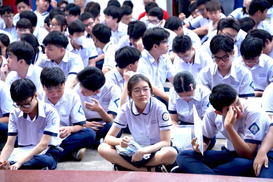 Ngày cuối thi tuyển sinh vào lớp 10 ở TP.HCM
