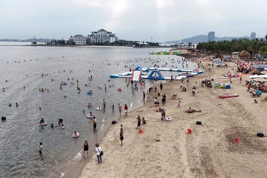Quảng Ninh thu gần 27.700 tỷ đồng từ du lịch trong 5 tháng đầu năm