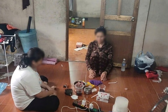 Bắt giữ 2 phụ nữ tàng trữ ma túy trong phòng trọ
