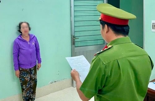 Khởi tố đối tượng buôn bán hơn 4.300 bao thuốc lá nhập lậu