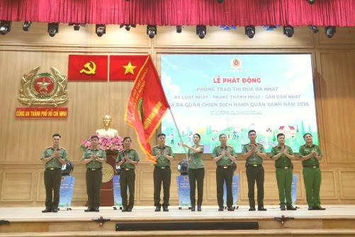 Tuổi trẻ Công an TP.HCM ra quân Hành quân xanh 2026