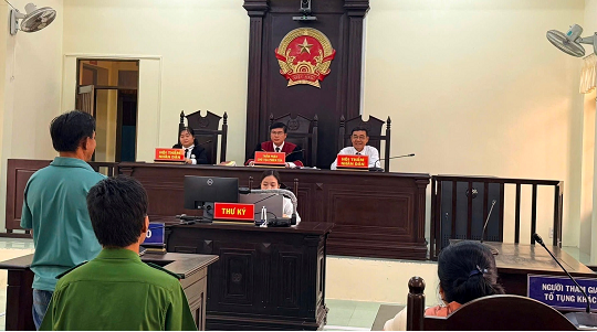 Cái giá phải trả vì gây rối tại trụ sở Toà án