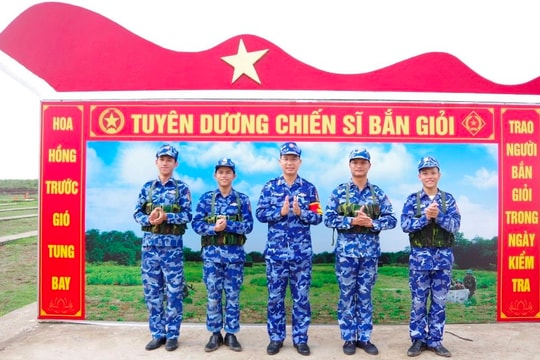 Hải đoàn 42 kiểm tra bắn đạn thật năm 2026