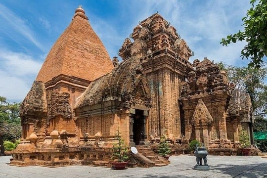 Phát triển du lịch cộng đồng bền vững