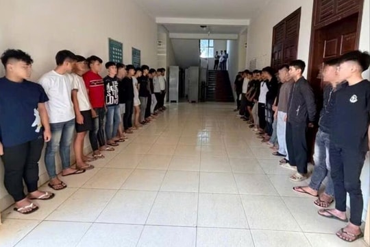 Khởi tố 21 đối tượng mang hung khí đuổi, đánh nhau qua nhiều tuyến phố
