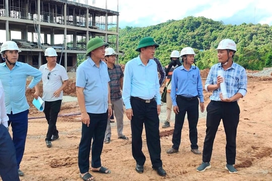 Tăng tốc hoàn thành trường nội trú cho học sinh vùng biên