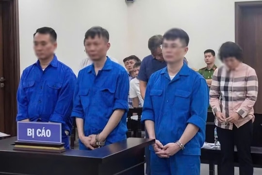 Mở lại phiên tòa xét xử nhóm cựu cán bộ phường nhận tiền làm ngơ vi phạm xây dựng