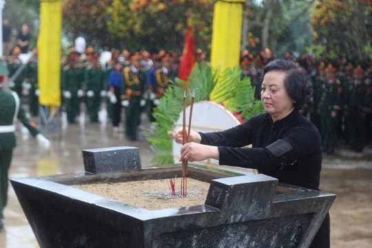 Truy điệu, an táng 16 hài cốt liệt sĩ hy sinh tại Lào, Campuchia