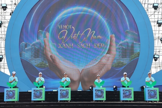 Phát động phong trào toàn dân bảo vệ môi trường vì một Việt Nam xanh - sạch - đẹp