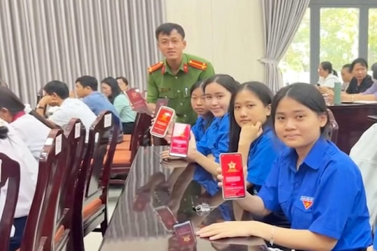 Chiến dịch "Mùa hè số cùng VNeID" năm 2026