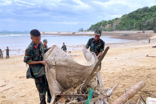 Giữ biển xanh nơi địa đầu Đông Bắc